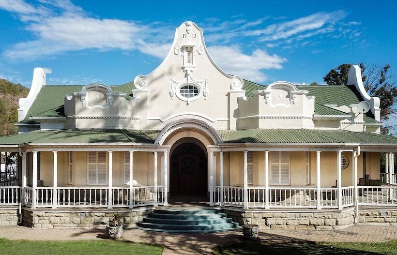 پانسیون Bakenskraal Ostrich Palace