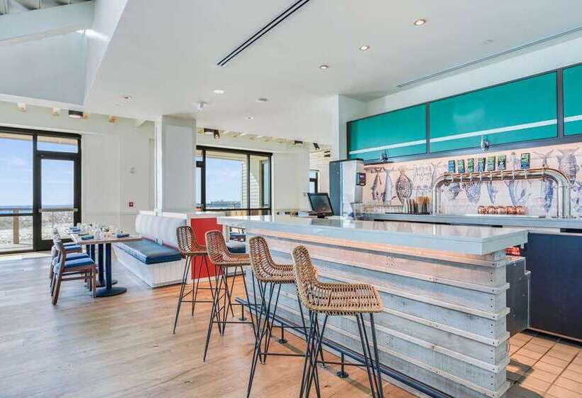 هتل The Lodge At Gulf State Park, A Hilton