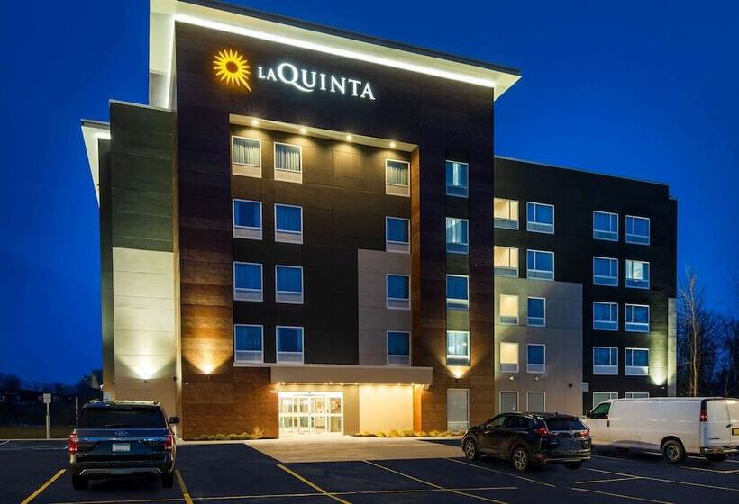 هتل La Quinta By Wyndham Buffalo Amherst