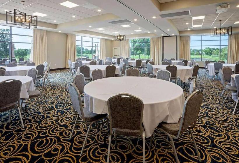 Отель Little Crow Resort & Conference, Trademark By Wyndham