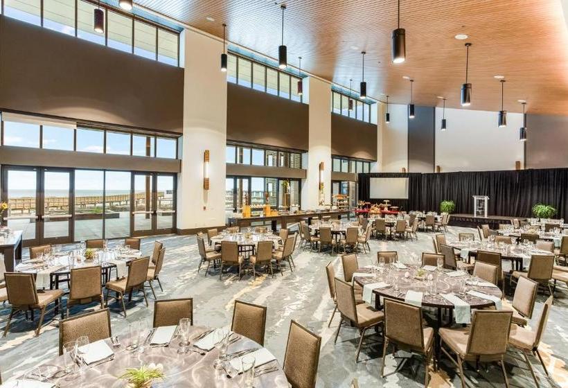 هتل The Lodge At Gulf State Park, A Hilton