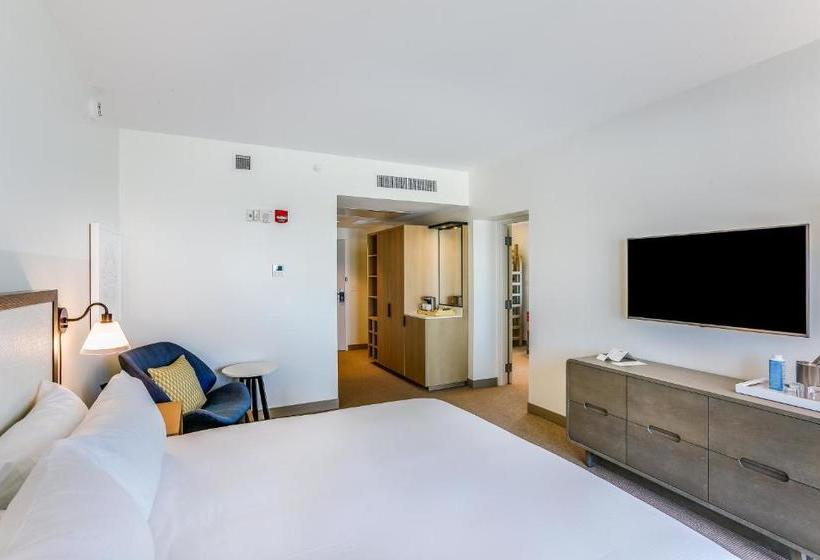 هتل The Lodge At Gulf State Park, A Hilton