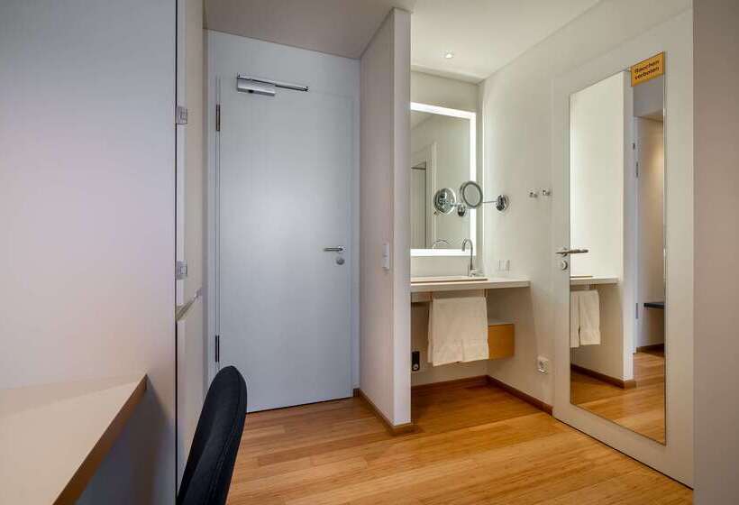 ホテル Holiday Inn   The Niu, Hide Berlin Friedrichshain, An Ihg