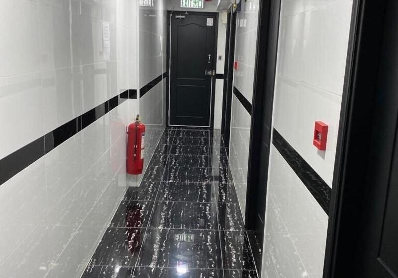 پانسیون Melbourne Hostel Block E 10th Floor