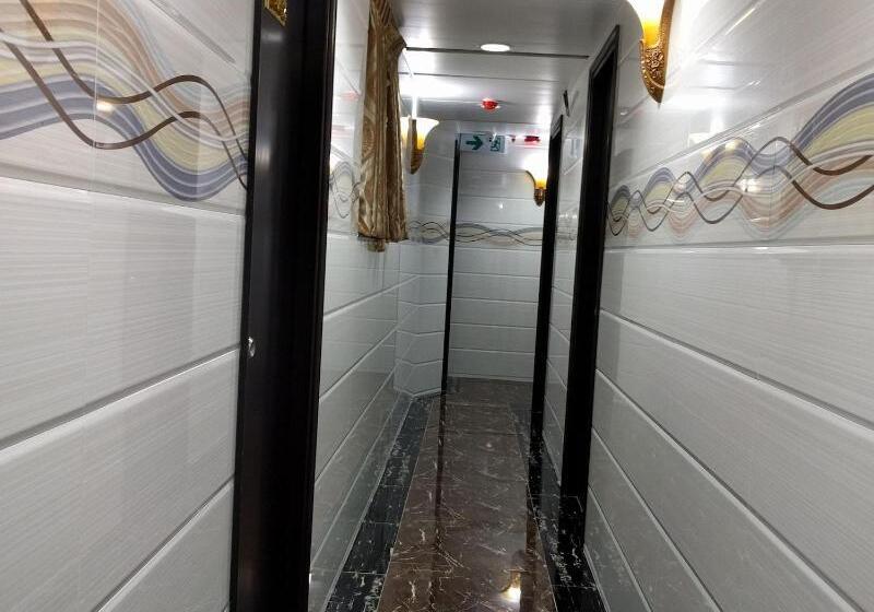 پانسیون Melbourne Hostel Block E 10th Floor