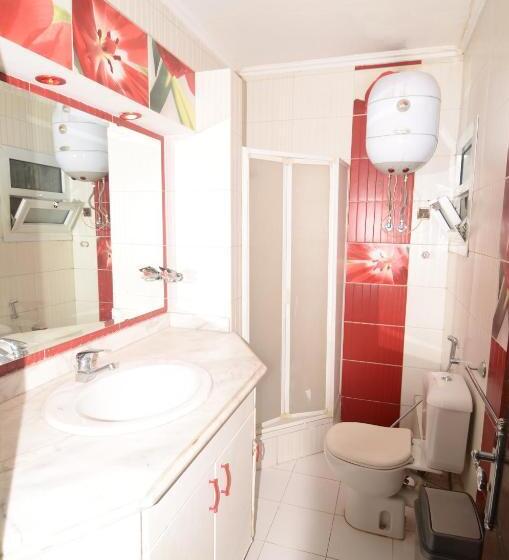 Nile Star Suites & Apartments