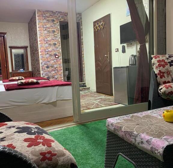 Nile Star Suites & Apartments