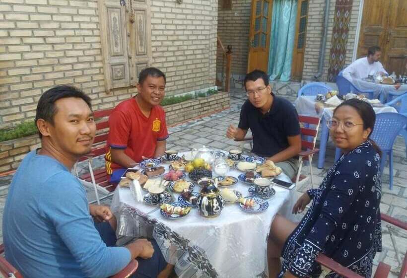 פנסיון Umarxon