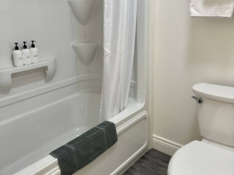 فندق صغير Cheticamp Outback Inn