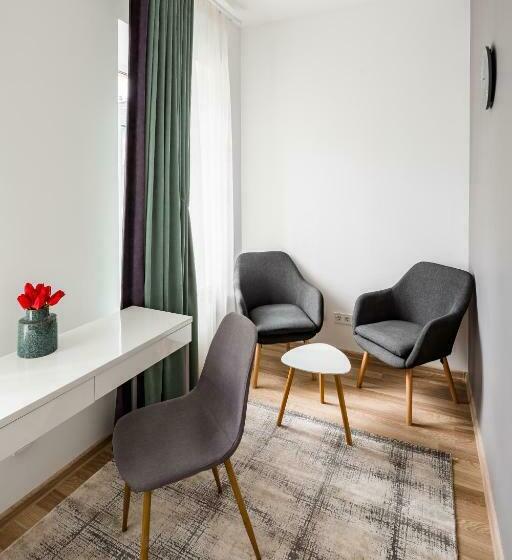 Apart Hotel Code 10