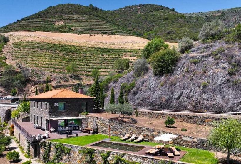 هتل Quinta De Merouço   Villa Do Rolapipas