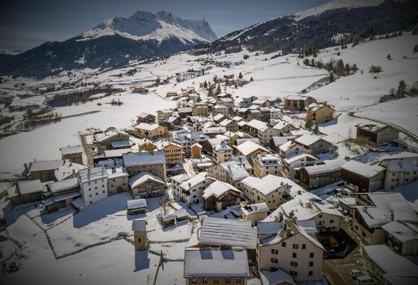 הוסטל Und Restaurant Alpina