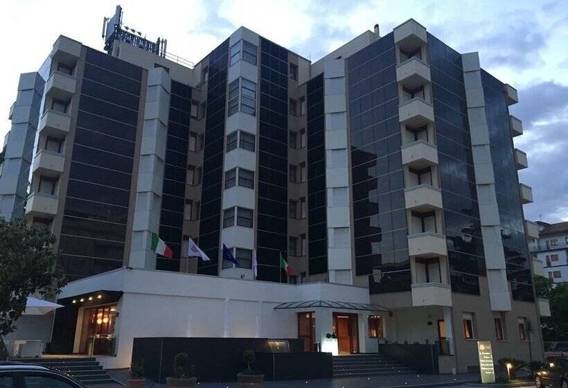 هتل Domus Grand