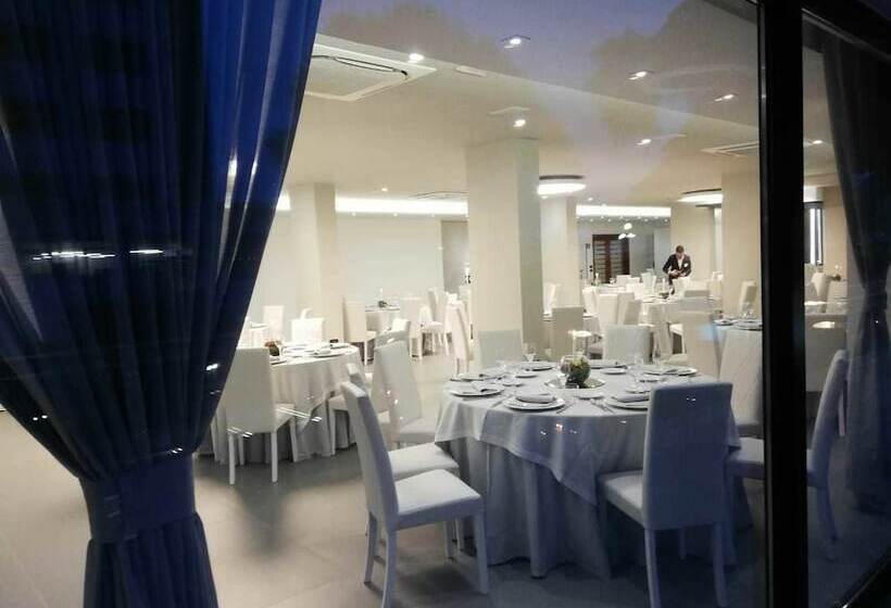 هتل Domus Grand
