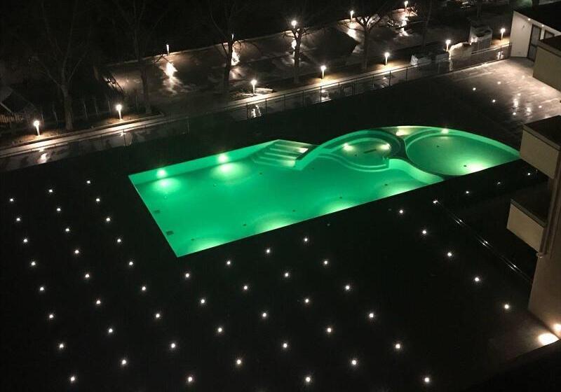هتل Domus Grand