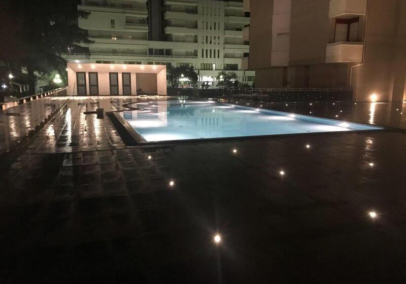 هتل Domus Grand