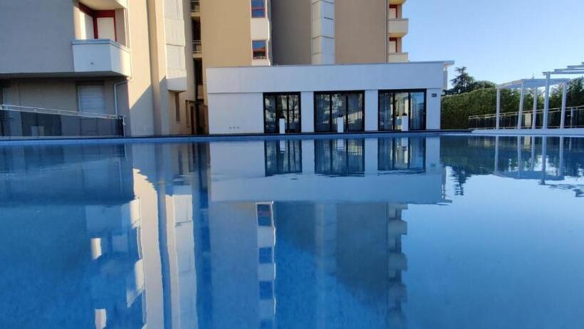 هتل Domus Grand