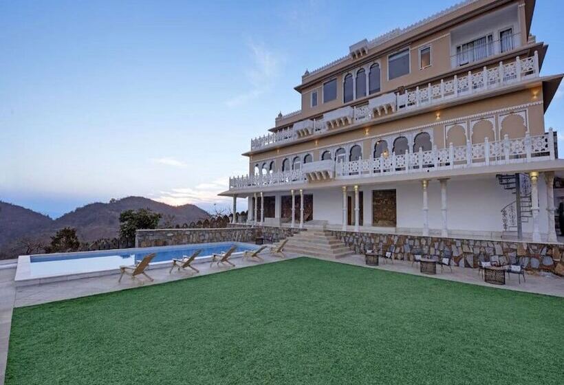 فندق Fateh Safari Suites By Fateh Collection