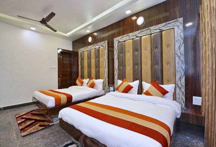 Отель Oyo 13795 Delight Home Stay