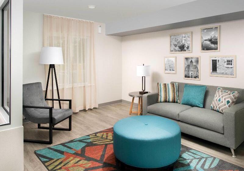 فندق Woodspring Suites Naples