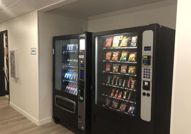 فندق Woodspring Suites Naples