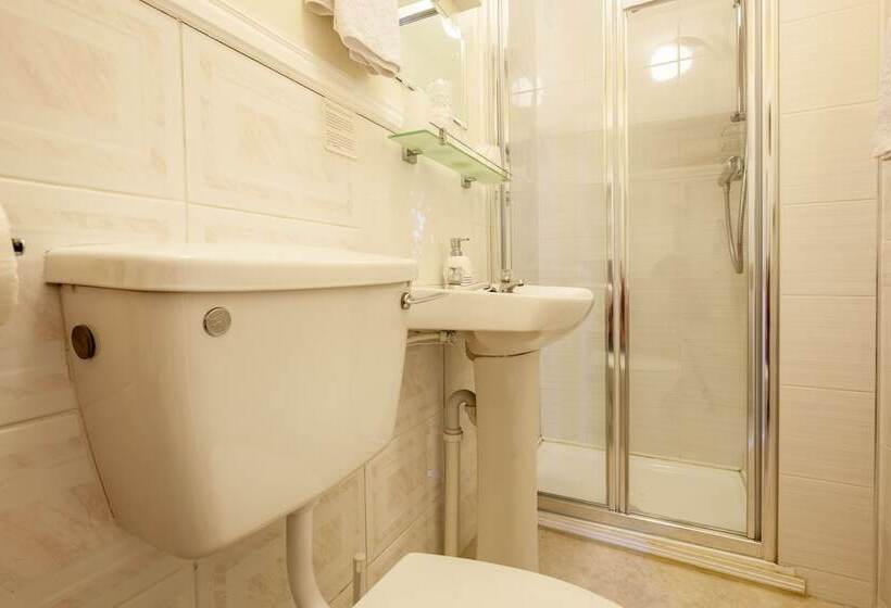 פנסיון The Waterfront