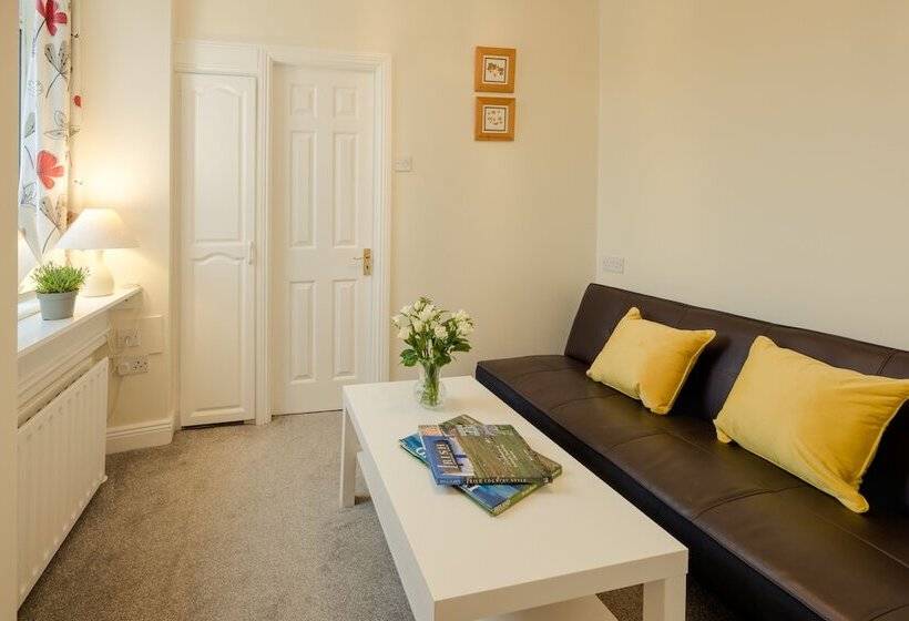 פנסיון The Waterfront