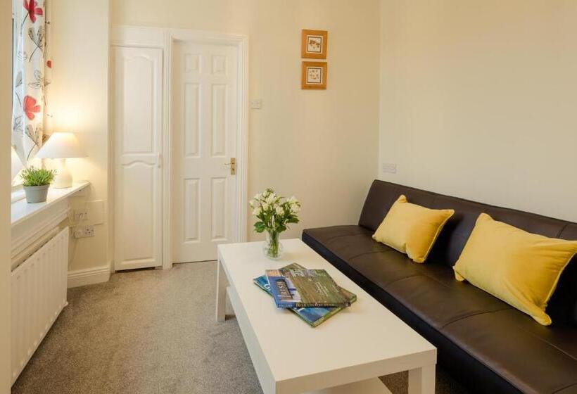 פנסיון The Waterfront