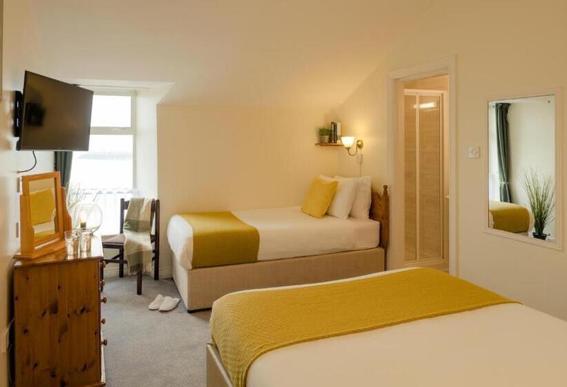 פנסיון The Waterfront