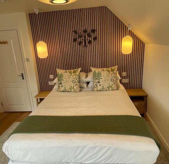 تختخواب و صبحانه Beach Lodge