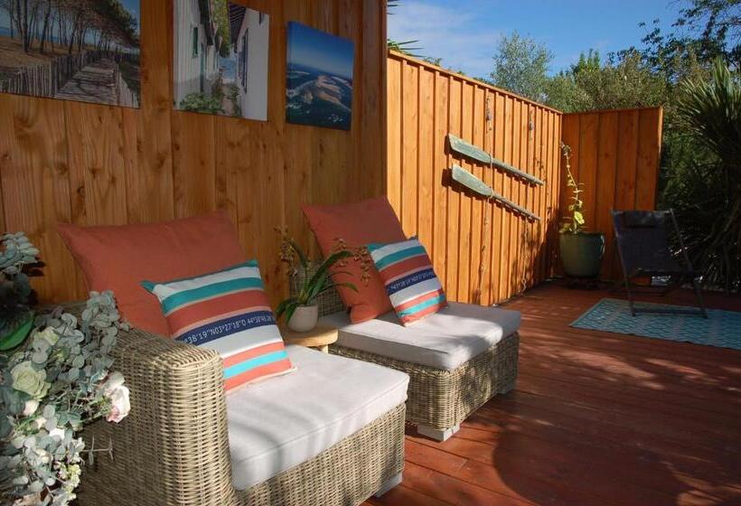 تختخواب و صبحانه Villa Chaleemar