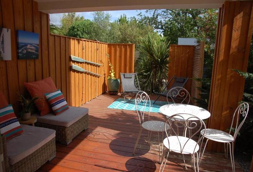 تختخواب و صبحانه Villa Chaleemar