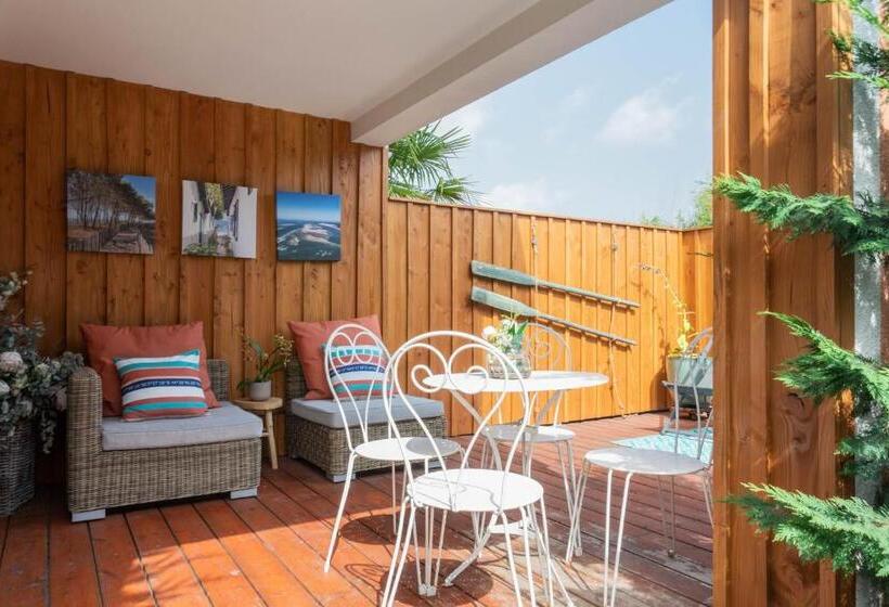 تختخواب و صبحانه Villa Chaleemar
