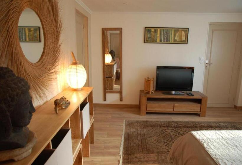 تختخواب و صبحانه Villa Chaleemar
