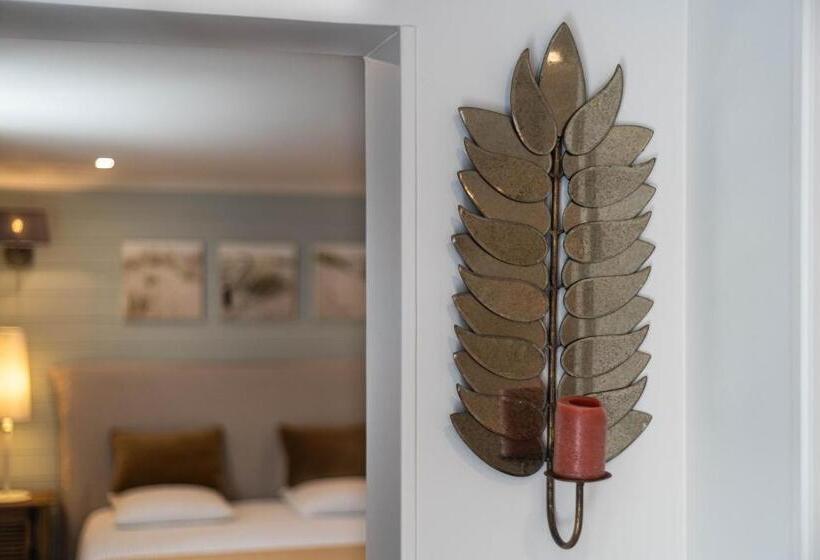 تختخواب و صبحانه Villa Chaleemar