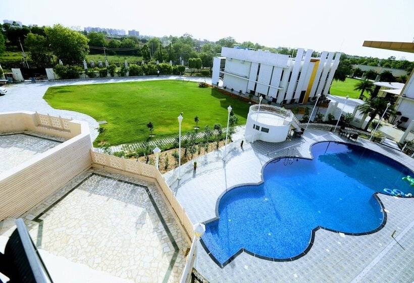 Fotos del hotel Stardom Resort Jaipur:  36