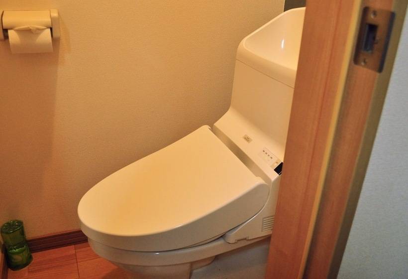 פנסיון Guest House Hide