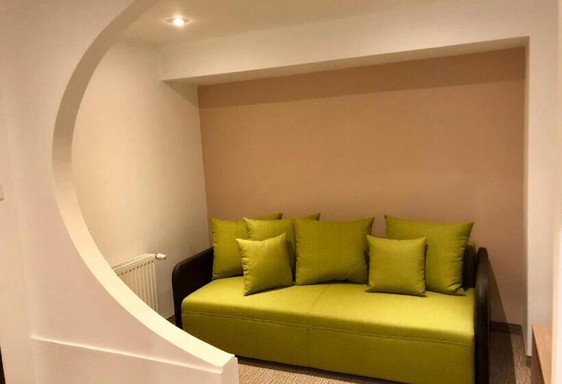 بنسيون Nueva Park