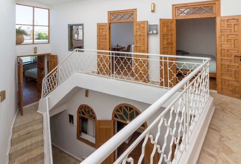 پانسیون Dar Korsan