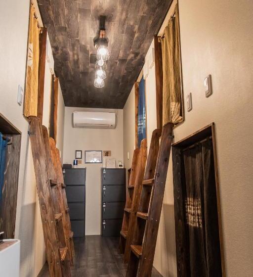 پانسیون Hostel Knot