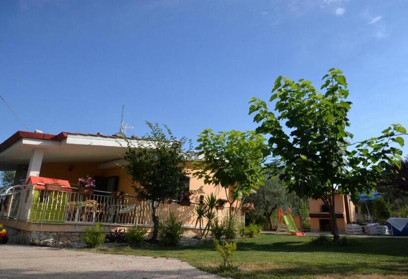 B&b Lara Santola