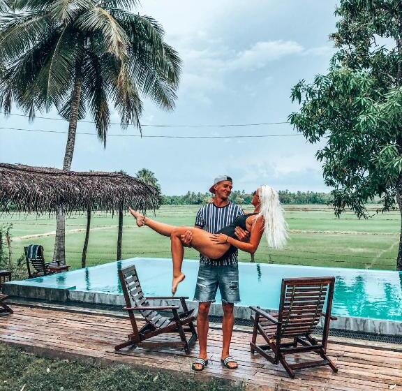 هتل Rice Rice Villas