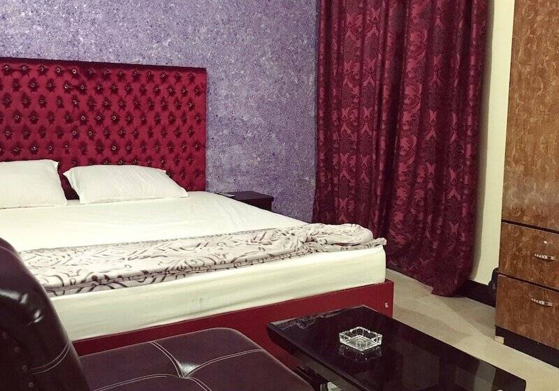 هتل Second Home