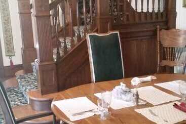 Spahn House Bed And Breakfast