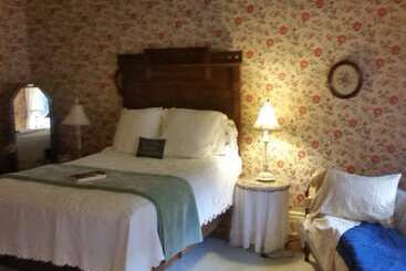 Spahn House Bed And Breakfast