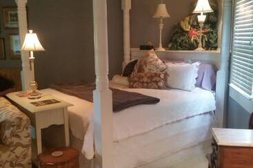 Spahn House Bed And Breakfast