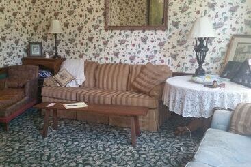 Spahn House Bed And Breakfast