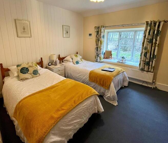 Dunscar Farm Bed & Breakfast