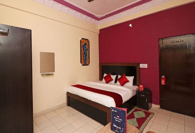 Hotel Oyo 12123 Hote Sweet Dreams