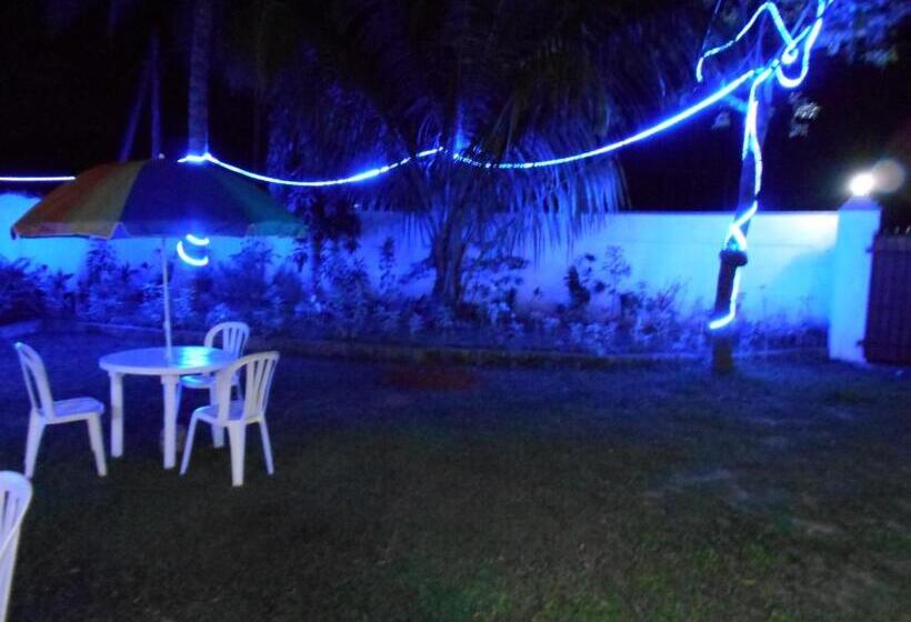 پانسیون Nadee Villa 7